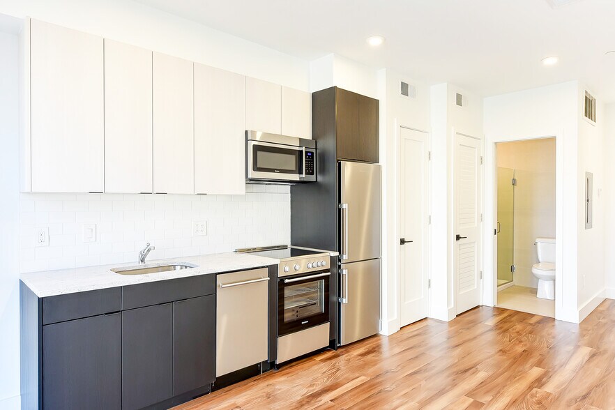 More Photos Of , Washington Multifamily For Sale