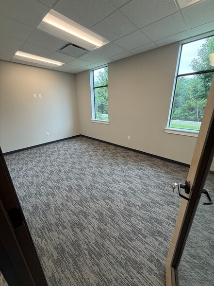 More Photos Of 18875 Fm 2252, Garden Ridge Office For Lease
