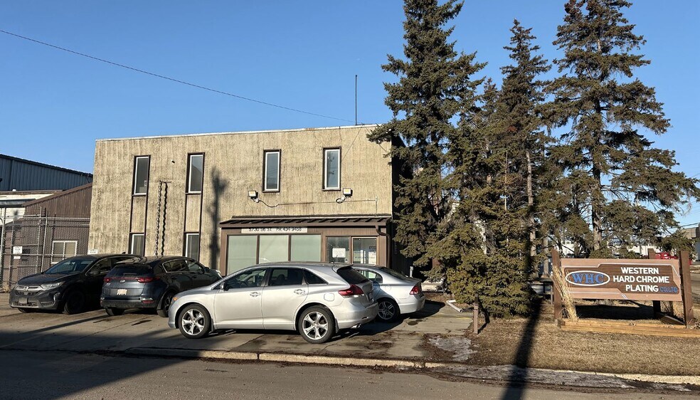 More Photos Of 5730 96th St NW, Edmonton Flex For Sale