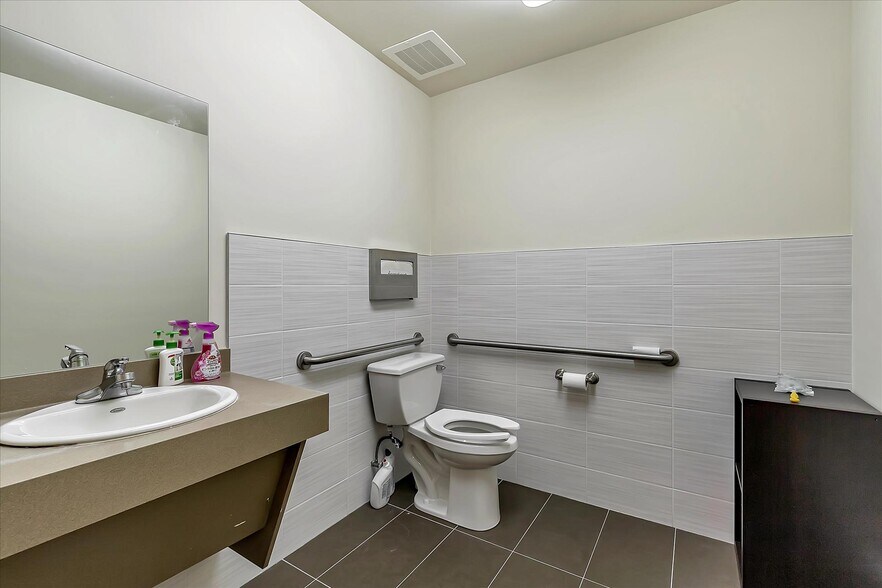 More Photos Of 1298 Kifer Rd, Sunnyvale Medical For Sale