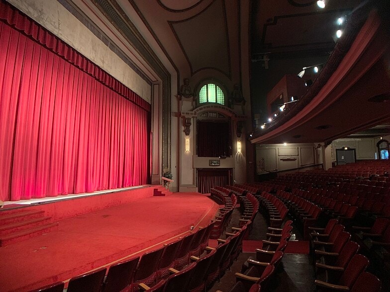 More Photos Of 727 Ohio St, Terre Haute Theater Concert Hall For Sale