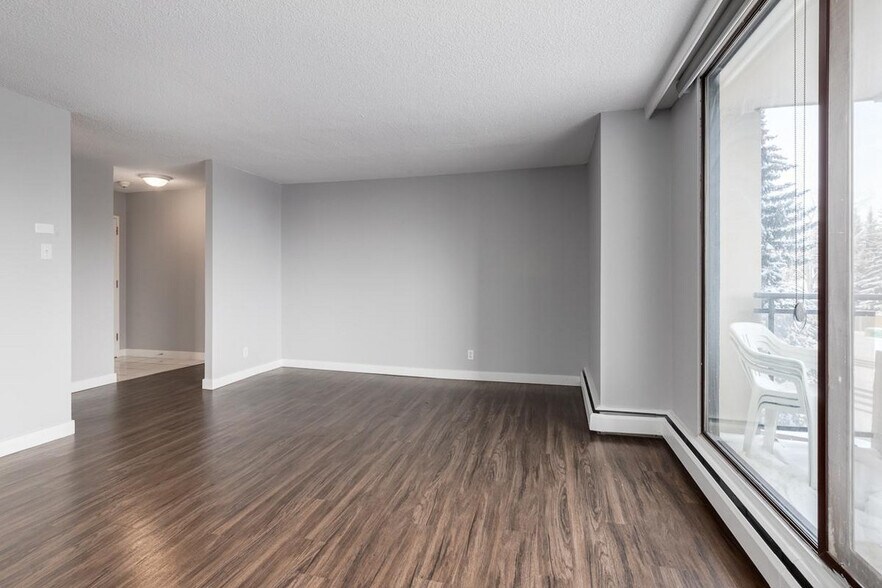 More Photos Of 2105 90 Av SW, Calgary Apartments For Lease
