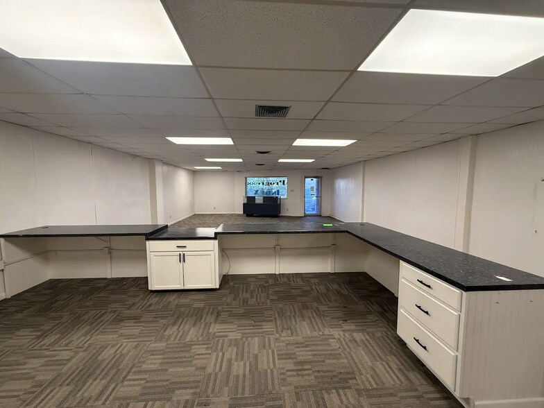 More Photos Of 346-354 S Houston St, Aransas Pass Office For Sale