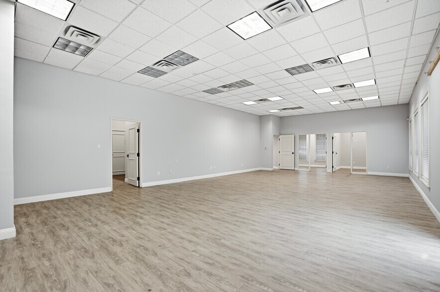 More Photos Of 6211 Colleyville Blvd, Colleyville Medical For Lease