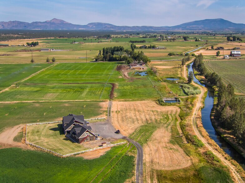 More Photos Of 11705 SW Shumway Rd, Powell Butte Specialty For Sale