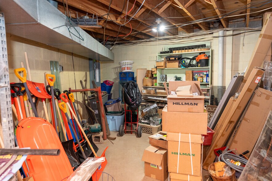 More Photos Of 7861 Mystic Lake Dr, Lake Storefront For Sale