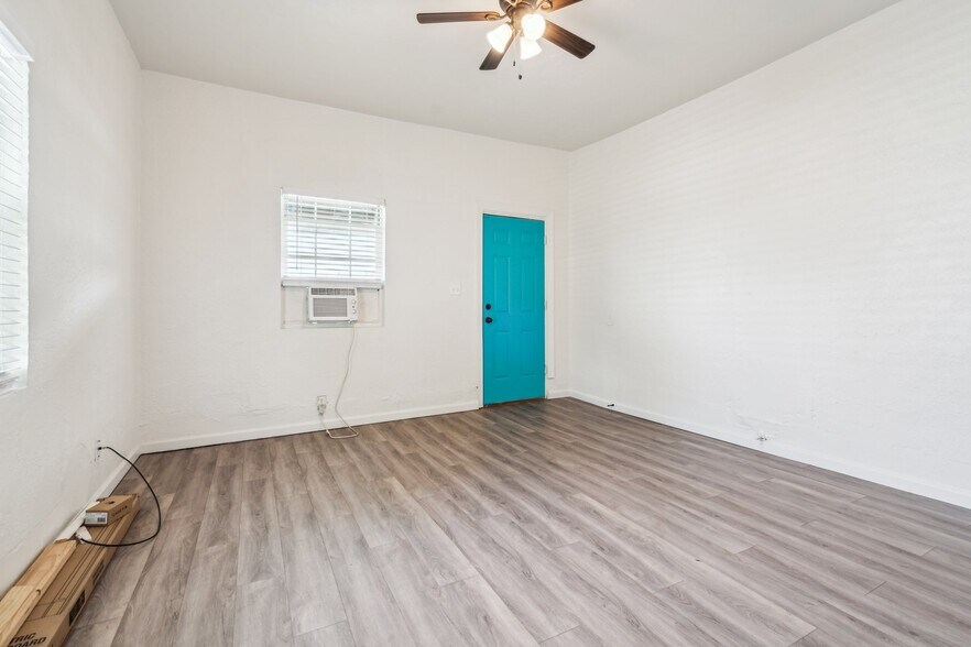 More Photos Of 2123 W Park Pl, Oklahoma City Specialty For Sale