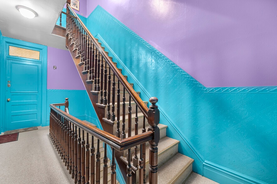 More Photos Of 3172 44th St, Astoria Multifamily For Sale