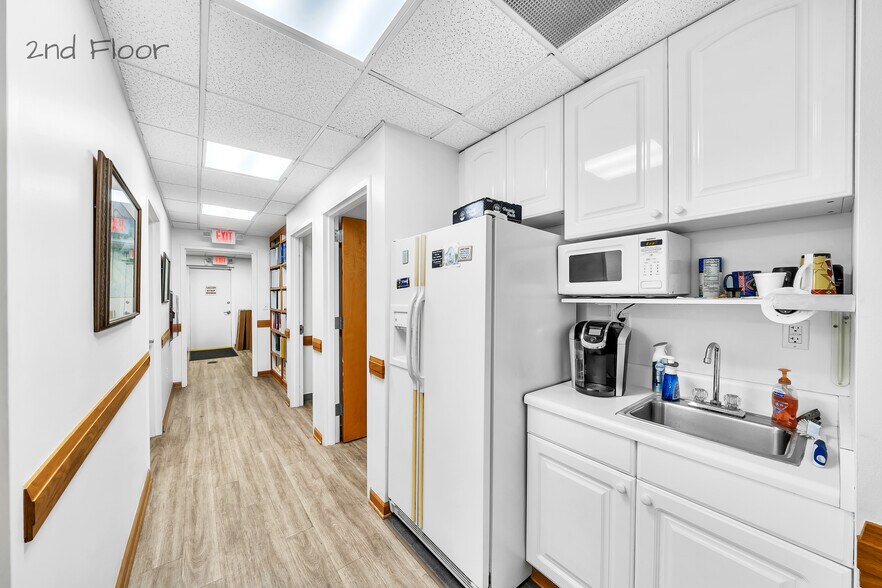 More Photos Of 1120 NW 54th St, Fort Lauderdale Warehouse For Lease