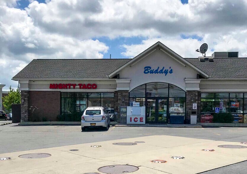 More Photos Of 727 Maple Rd, Buffalo Convenience Store For Lease