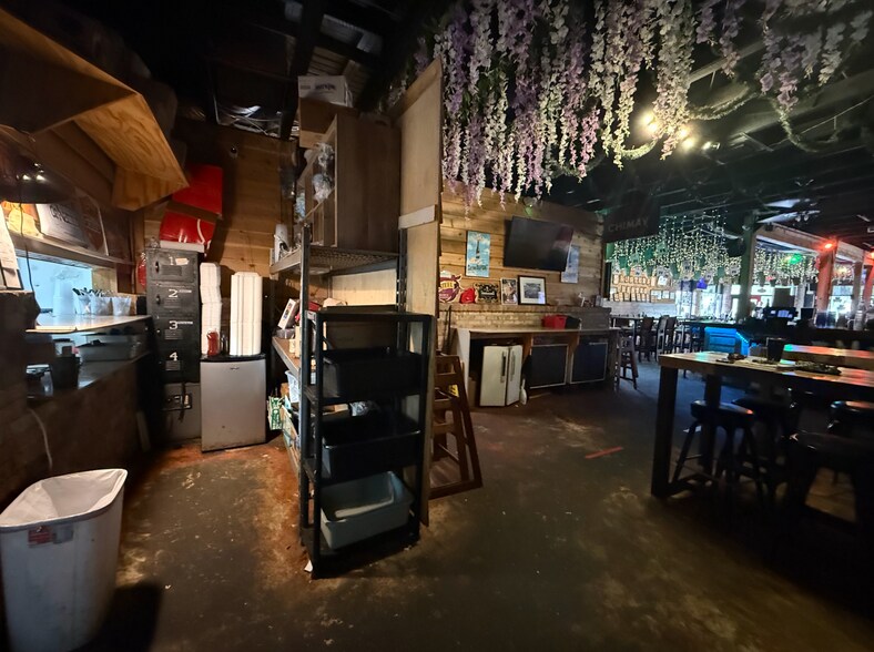 More Photos Of 300 S Sanford Ave, Sanford Restaurant For Sale