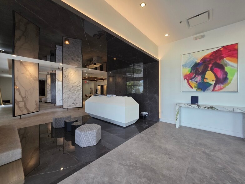 More Photos Of 1010 Crews Commerce Dr, Orlando Distribution For Lease