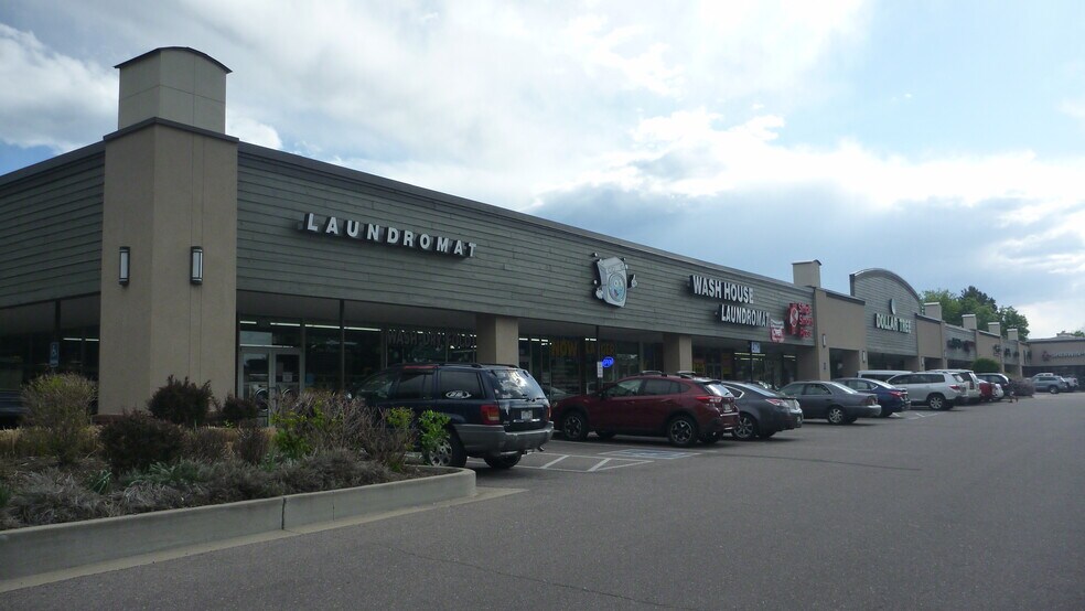 More Photos Of 1500 W Littleton Blvd, Littleton Unknown For Lease