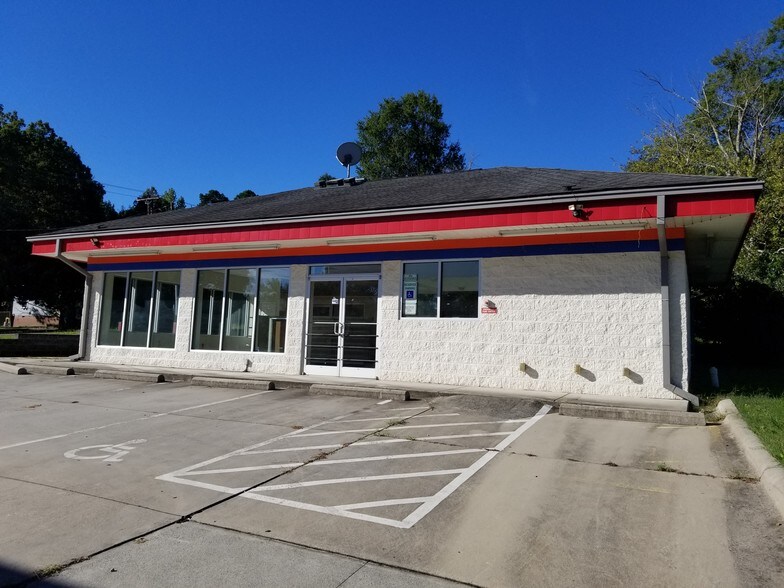 More Photos Of 317 Liberty Rd, Archdale Convenience Store For Sale