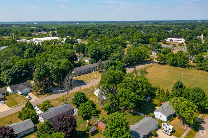 550 E Cass St, Schoolcraft, MI 49087 Apartments For Sale