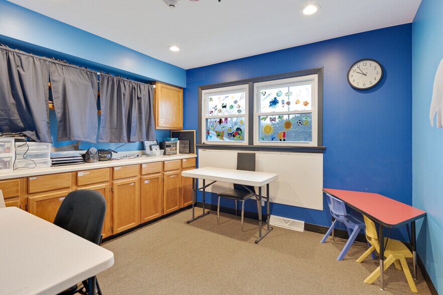 More Photos Of 275 W Dundee Rd, Buffalo Grove Medical For Sale