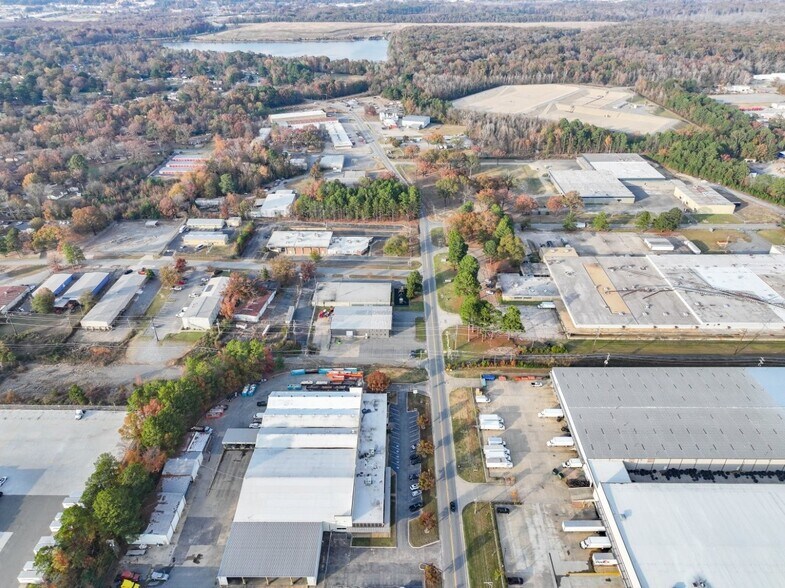 More Photos Of 6112 Patterson Rd, Little Rock Light Distribution For Sale