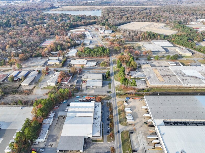 More Photos Of 6112 Patterson Rd, Little Rock Light Distribution For Sale