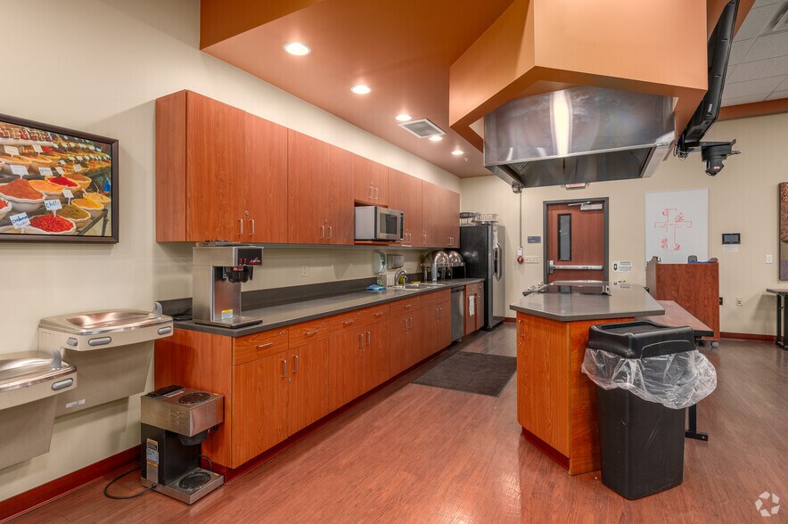 More Photos Of 1477-1505 S Hawkins Ave, Akron Apartments For Sale