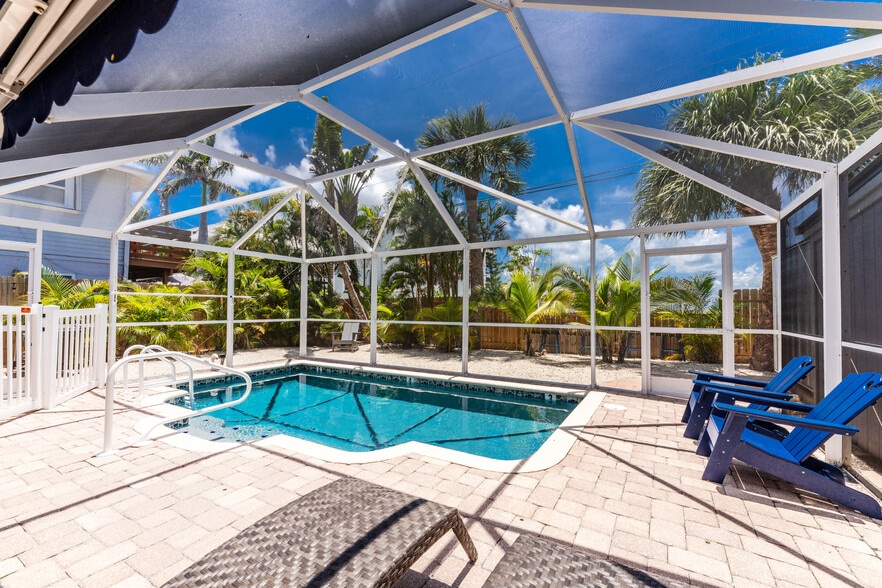 More Photos Of 1130 Gulf Blvd, Englewood Apartments For Sale