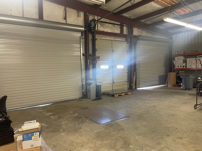 More Photos Of 750 Lakeside Dr, Mobile Light Distribution For Lease