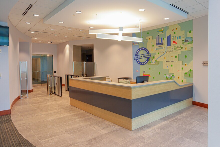 More Photos Of 4147 Eastern Ave SE, Wyoming Office For Sale