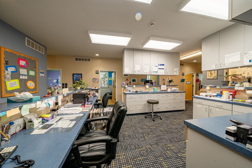 More Photos Of 353 Island Cottage Rd, Rochester Medical For Lease