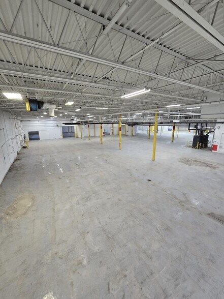 More Photos Of 325 Jay St, Coldwater Warehouse For Sale