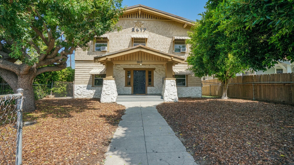More Photos Of 2617 Jeffries Ave, Los Angeles Apartments For Sale