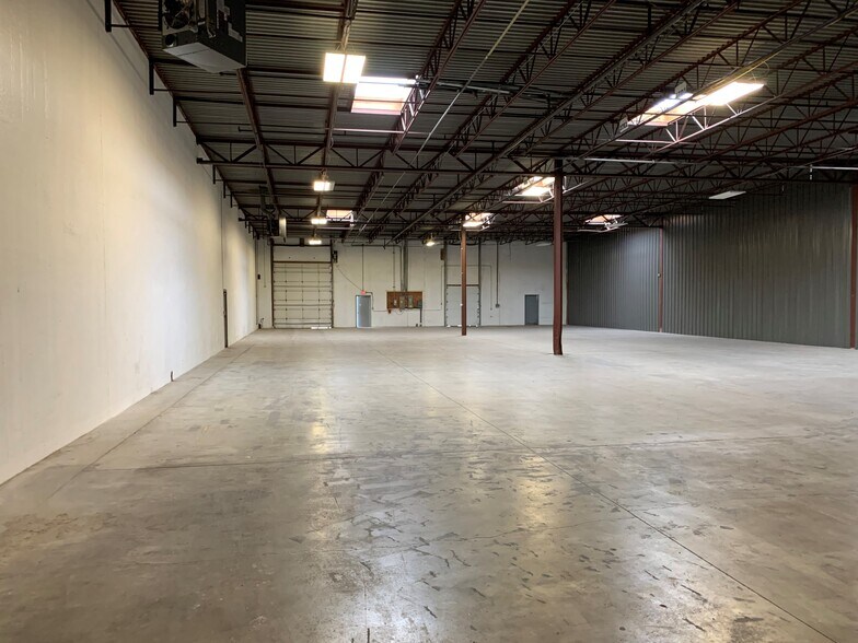 More Photos Of 2200-2224 Sandridge Dr, Moraine Warehouse For Lease