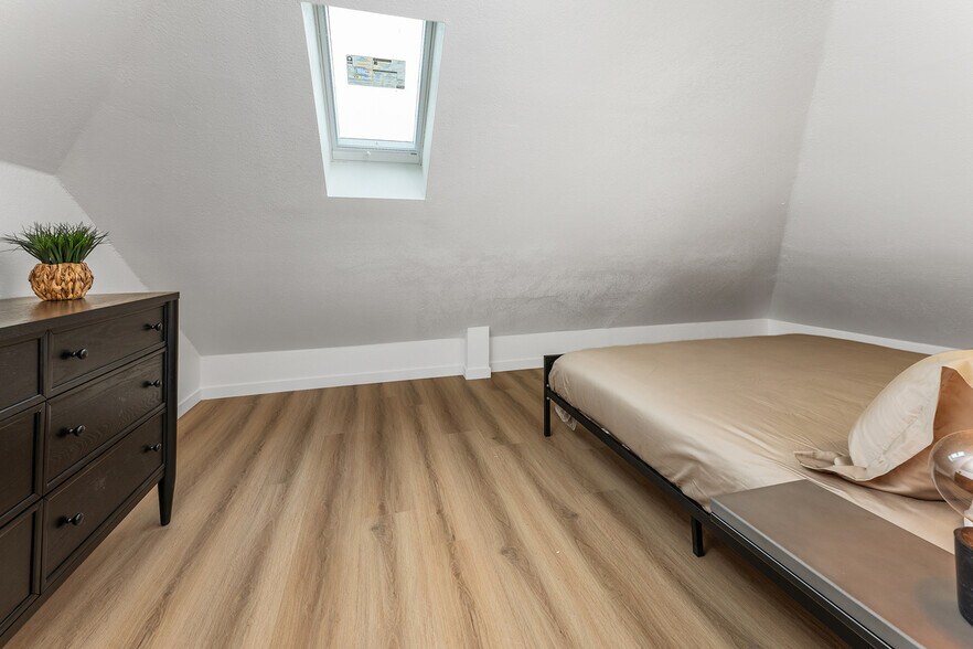 More Photos Of 813 Isthmus Ct, San Diego Apartments For Sale