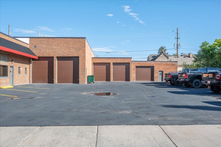 More Photos Of 310 E 17th St, Cheyenne Flex For Sale