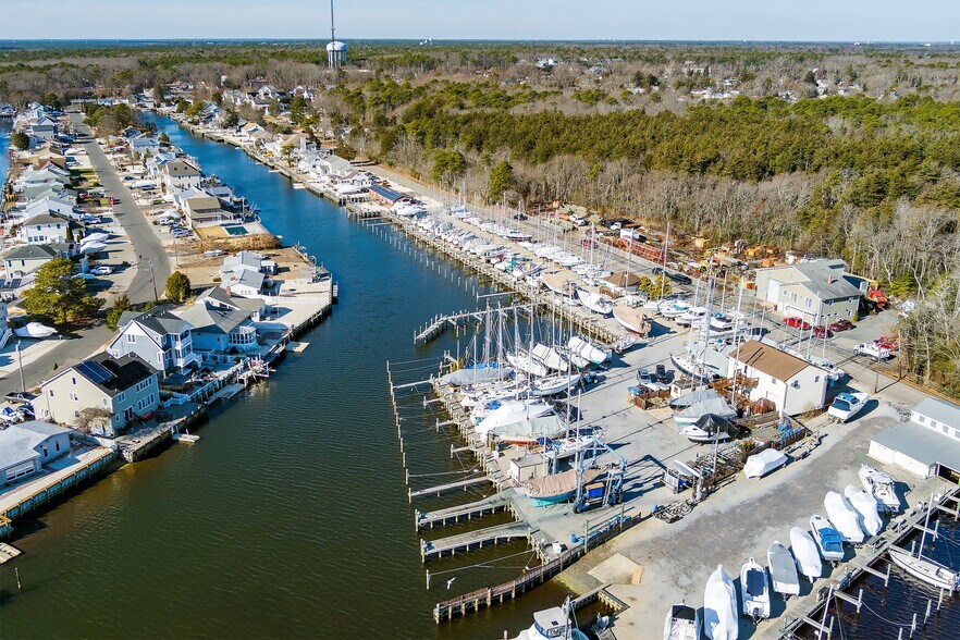 More Photos Of 100 Harbor Inn Rd, Bayville Shipyard For Sale