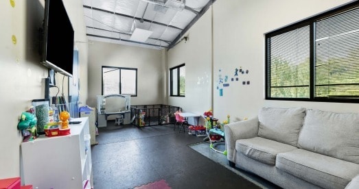 More Photos Of 7311 Fite Rd, Pearland Flex For Sale