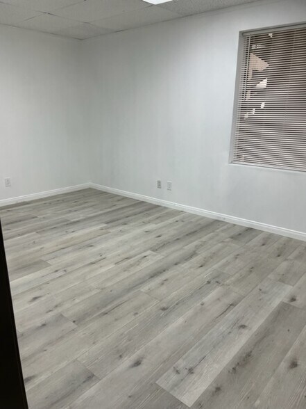 More Photos Of 18652 Florida St, Huntington Beach Medical For Lease