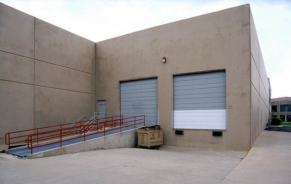 More Photos Of 4775 E Walnut St, Boulder Light Distribution For Lease