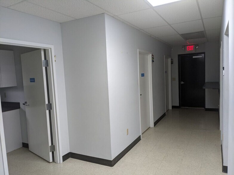 More Photos Of 2401 Gull Rd, Kalamazoo Office For Sale