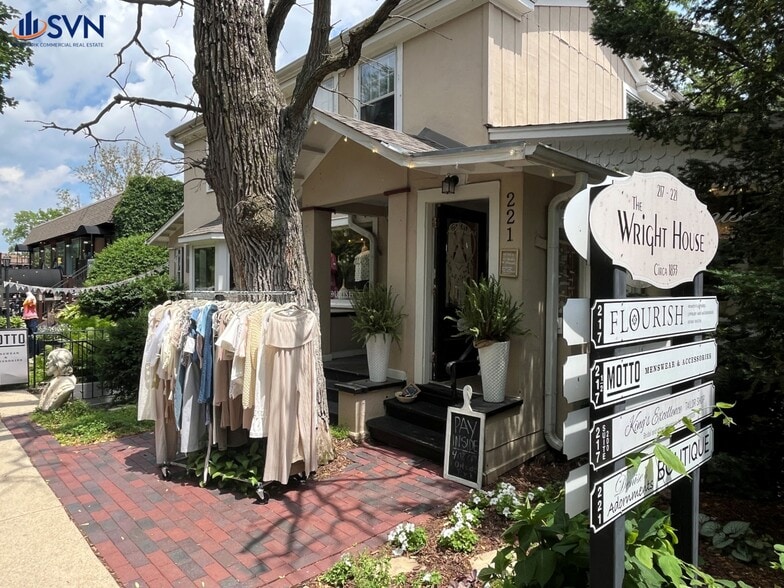 More Photos Of 217 S Third St, Geneva Storefront Retail Office For Lease