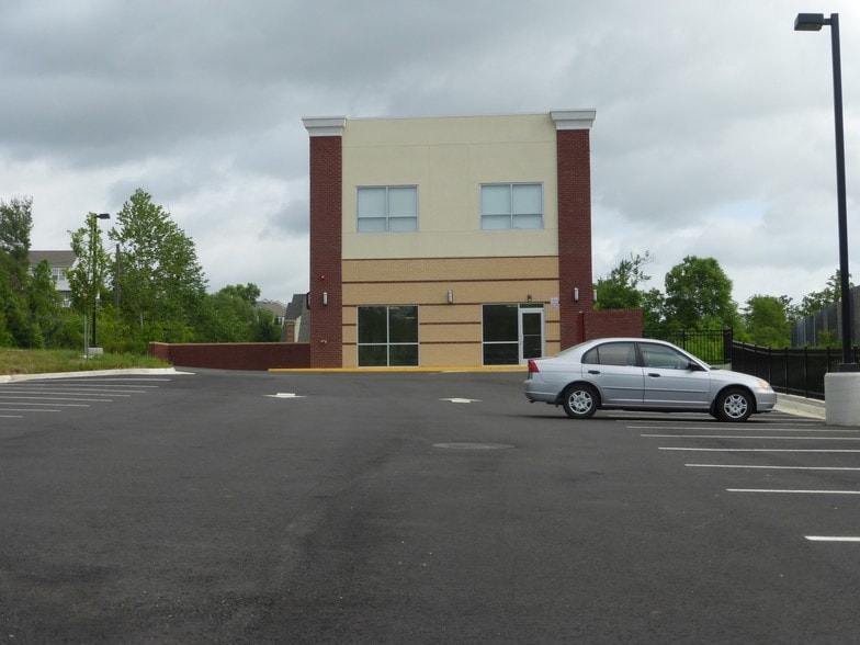 More Photos Of 9261 Plaskett Ln, Lorton Freestanding For Lease