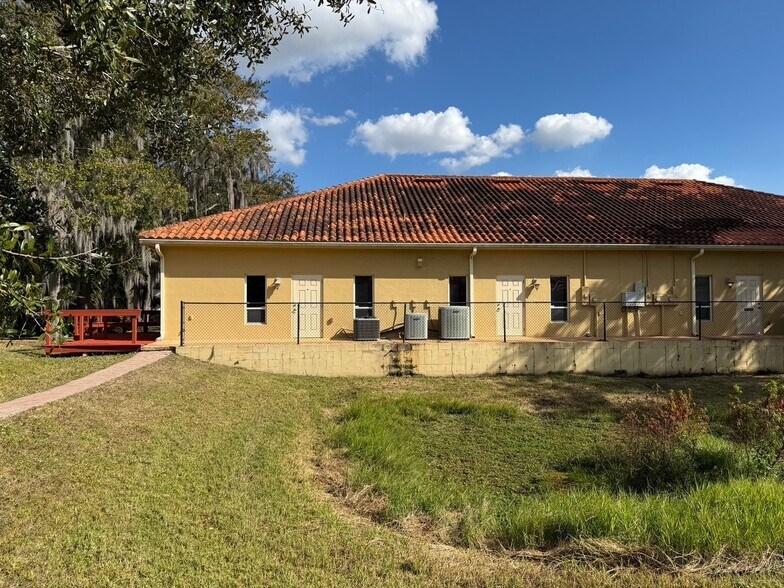 More Photos Of 5115 S Lakeland Dr, Lakeland Office For Sale