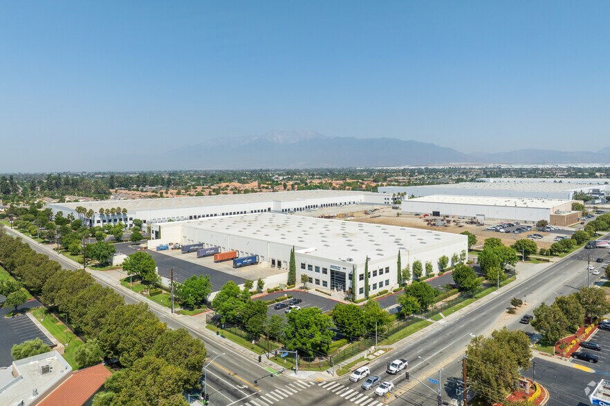 More Photos Of 1314 W Merrill Ave, Rialto Distribution For Lease