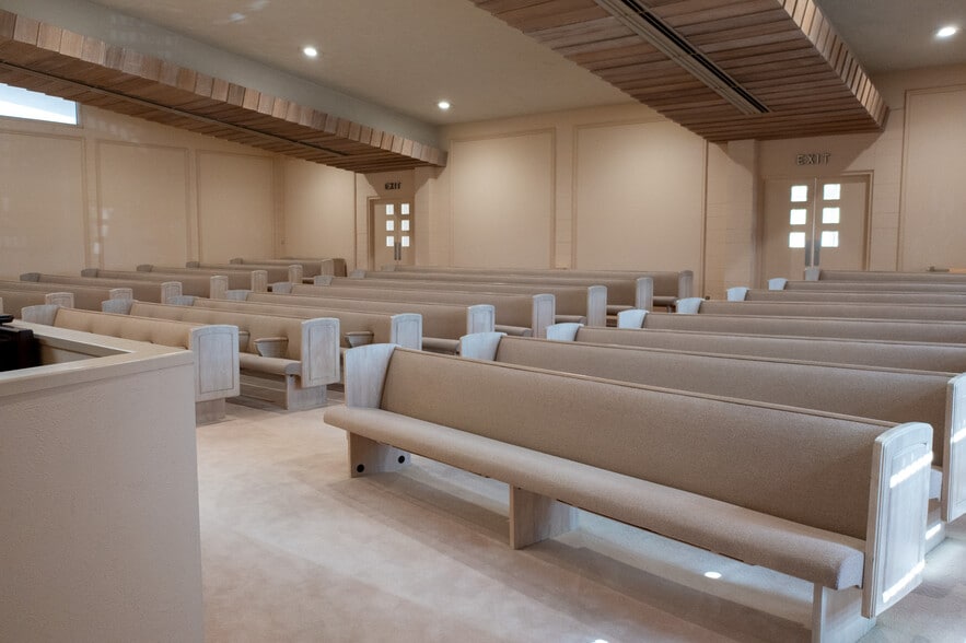 More Photos Of 605 S Riverside Dr, Palm Springs Religious Facility For Sale