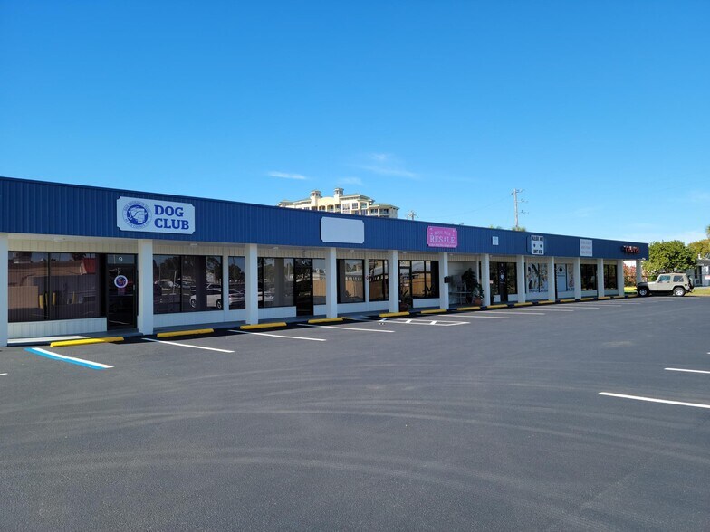 Primary Photo Of 13161 N Cleveland Ave, North Fort Myers Unknown For Lease