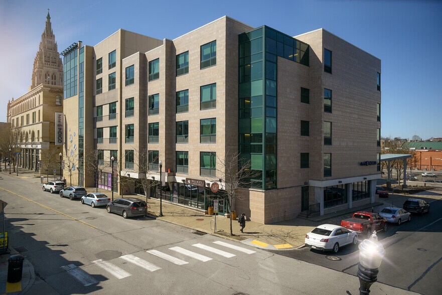 More Photos Of 200 N Highland Ave, Pittsburgh Storefront Retail Office For Lease