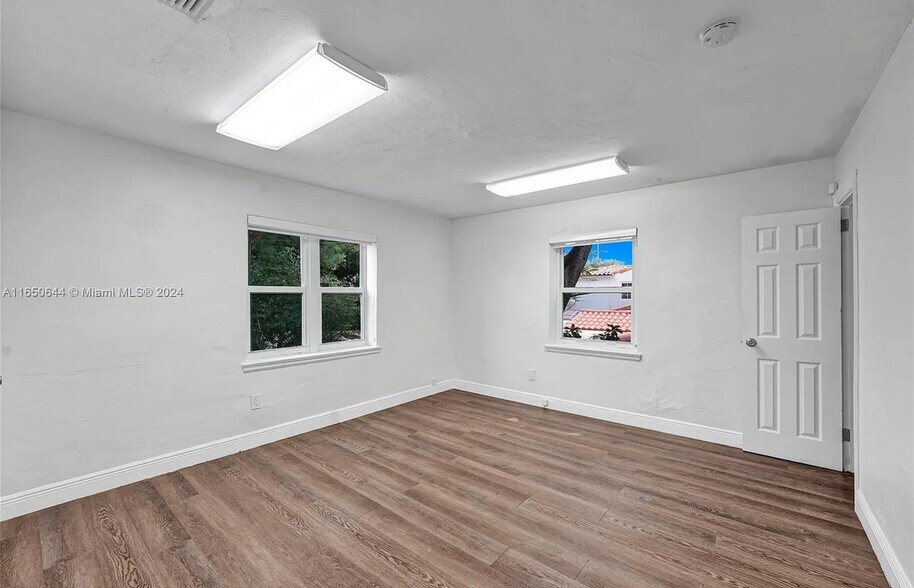 More Photos Of 1225 Alton Rd, Miami Beach Office For Lease