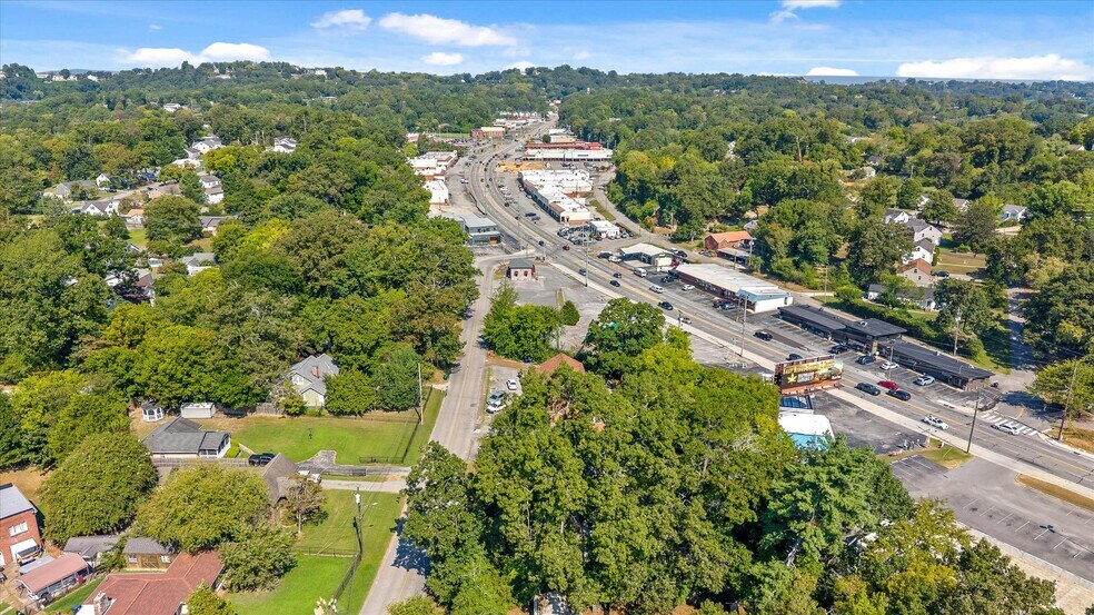 More Photos Of 1026 Greenslake Rd, East Ridge Apartments For Sale