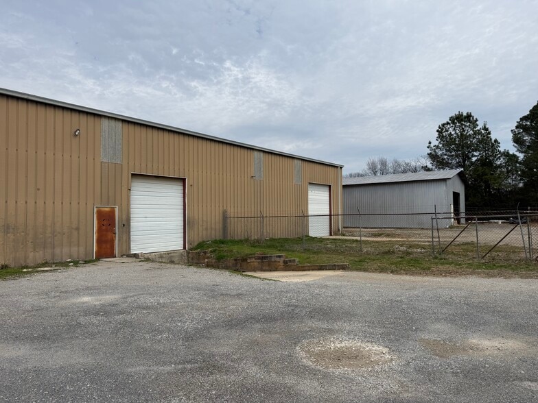 More Photos Of 3710 Indian Hills NE Rd, Hartselle Industrial For Lease