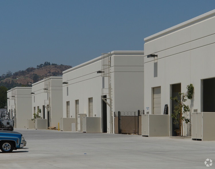 More Photos Of 11643 Riverside Dr, Lakeside Light Manufacturing For Lease