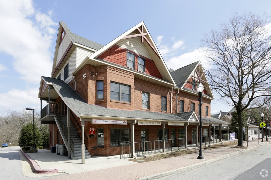 More Photos Of 637 Main St, Laurel Apartments For Sale