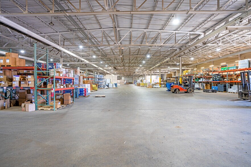 More Photos Of 4780 Vasquez Blvd, Denver Warehouse For Lease